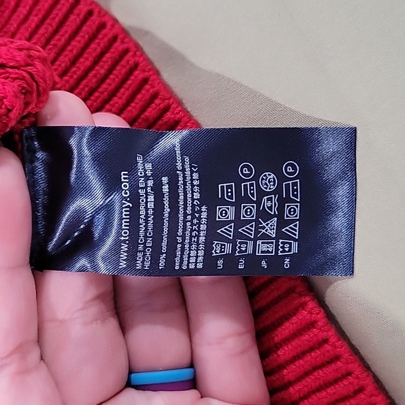 Tommy Hilfiger Men's Half Zip Pullover Sweater - Picture 6 of 9